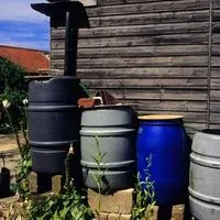 How to collect rainwater without gutters 2022