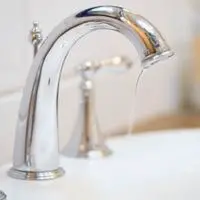 The drip of faucets