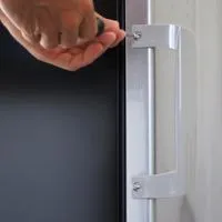 How to tighten refrigerator door handle