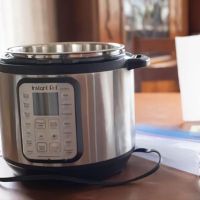 instant pot in sealing position