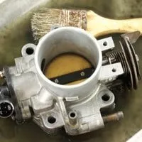 Start cleaning the carburetor